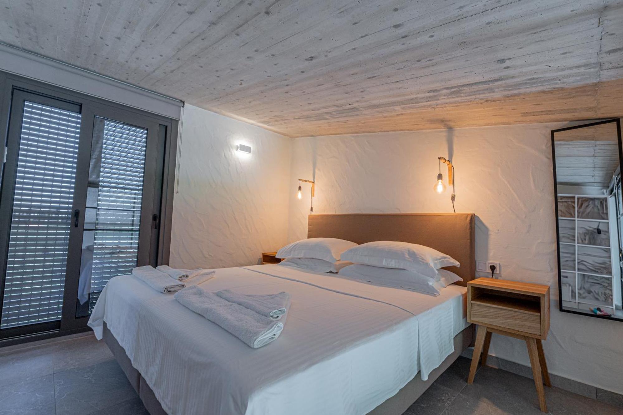 Irissa Suites Paralia Irion Værelse billede